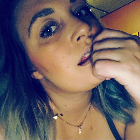 Meet your Posher, Sara - Picture 4 of 5